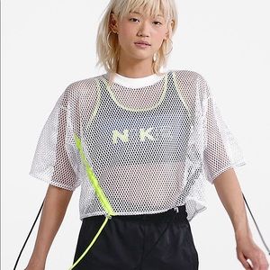Nike Sportswear Short Sleeve Mesh Top